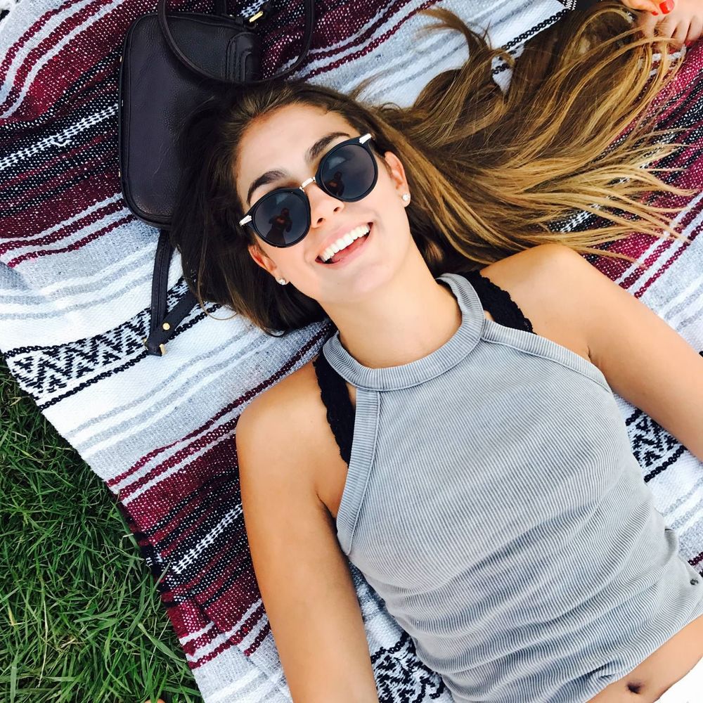 Meet your Posher, Nicole